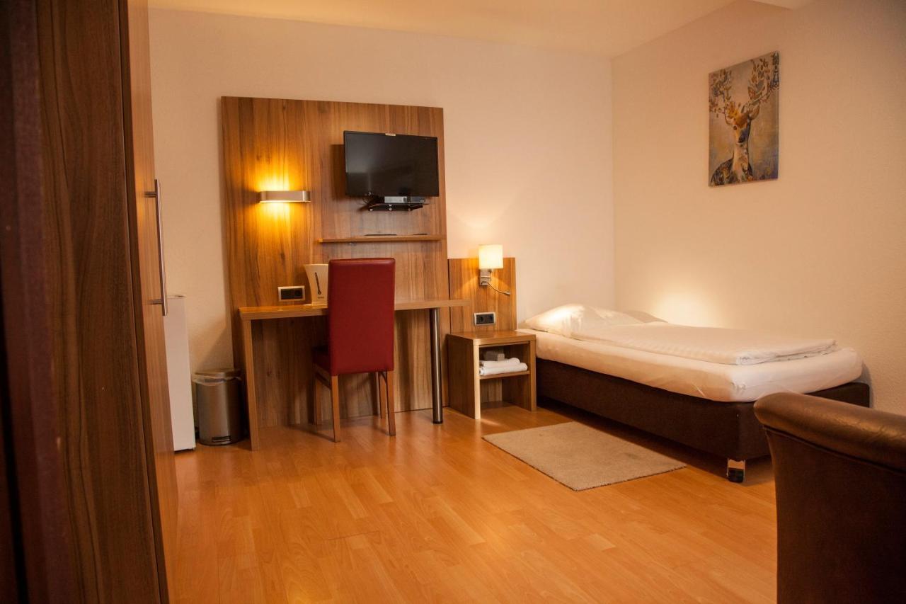 Gaestehaus Haeuser Linden  Exteriör bild