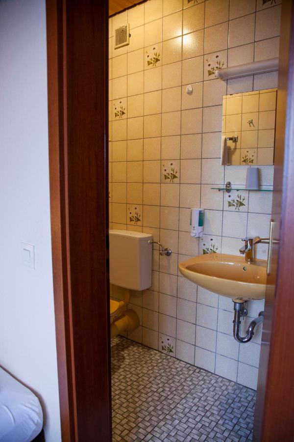 Gaestehaus Haeuser Linden  Exteriör bild